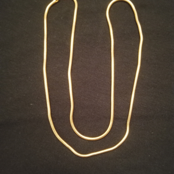 Monet Long Gold Tone Chain 18 " - Picture 3 of 4